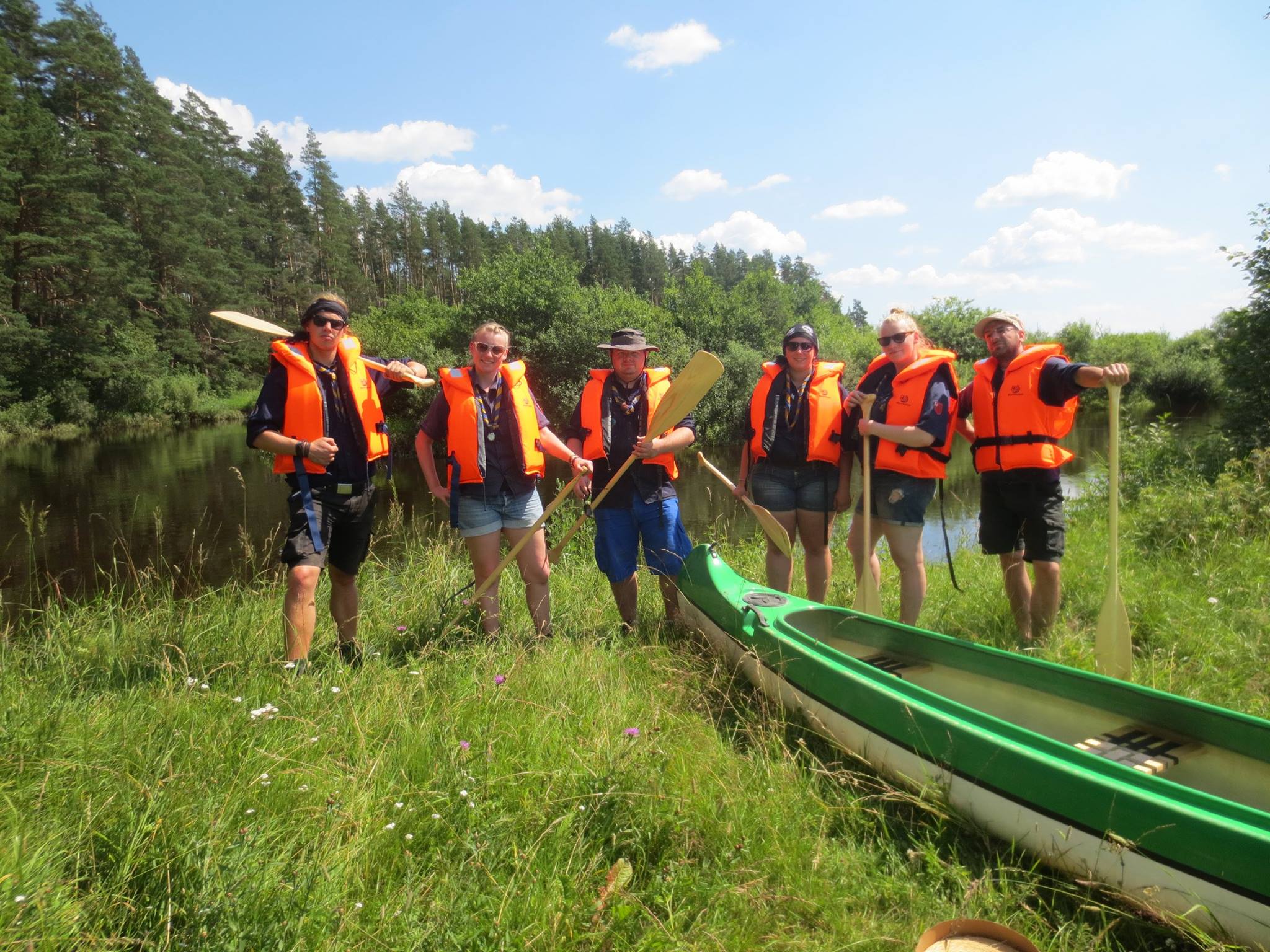 Kanutour am Mustjõgi-Fluss.